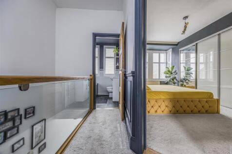 20 Gladys Avenue, Hilsea-PorticoMarketing-SoldBy-1