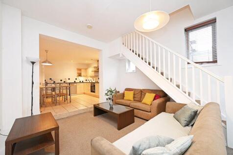 Open plan Lounge