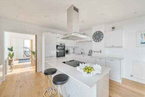 1362656-14-68dd5f...