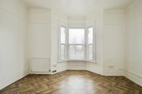 1 bed, 1 bath Flat in London - Photo 4