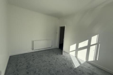 We are delighted to present this charming two-bedroom apartment unfurnished for rent in the historic and vibrant area of Litherland, Liverpool, Merseyside.