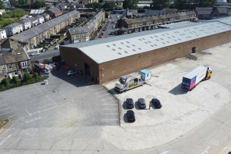 Warehouse to rent in bradford