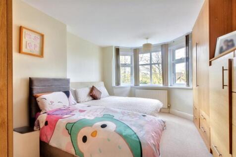 Bedroom One (1).jpeg