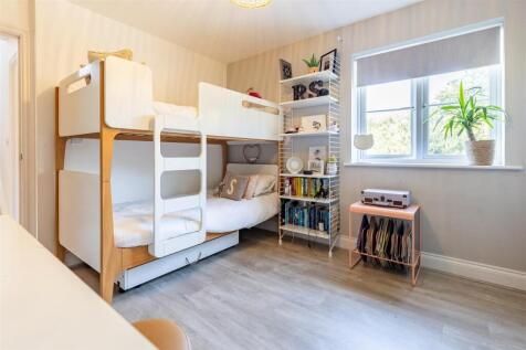 1 Boleyn Row (21).jpg