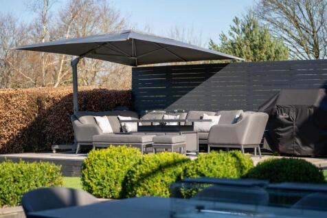 5 bed, 4 bath Detached in Sheffield - Photo 45