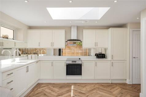 Reception/Kitchen