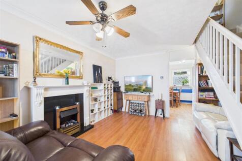 CAM03295G0-PR0127-STILL013.jpg