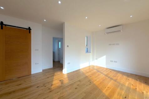 Living Room/Dining Room (1)