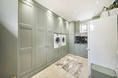 6 bed, 4 bath Detached in Birmingham - Photo 7