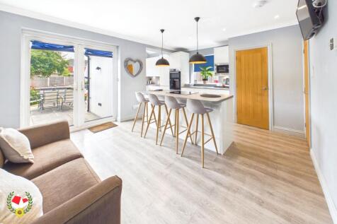 Open Plan Kitchen/Family Room