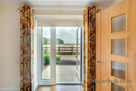 8703347-interior08.jpg