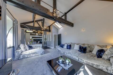 Open Plan Lounge / Dining / Kitchen