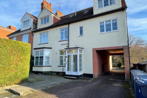 1 Bedroom Flat in EN5 2LF