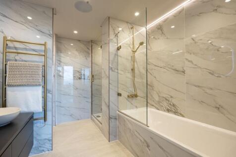 2 bed, 3 bath Apartment in Manchester - Photo 7