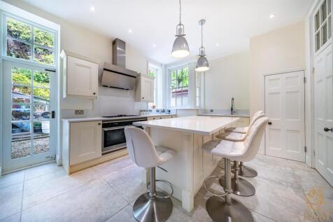 25044- 20 Arlington Drive_018.jpg