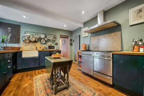 Kitchen.JPG