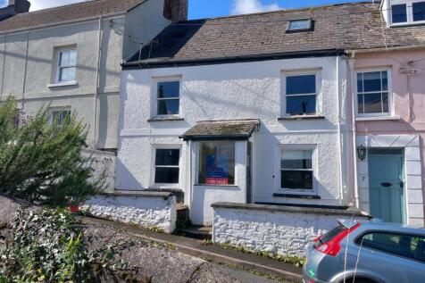 8 Pitt Hill Front 1.jpg