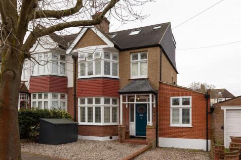 Oak Hill Crescent, IG8