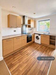 1 Bedroom Flat in HD5 8PZ