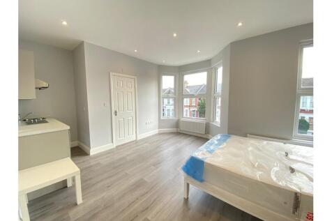 ***** Inclusive Of All Utility Bills, Council Tax And Wifi***** LONDON Homelets are delighted to offer this brand newly refurbished studio flat located in the heart of Kensal Green / Kensal Rise borde