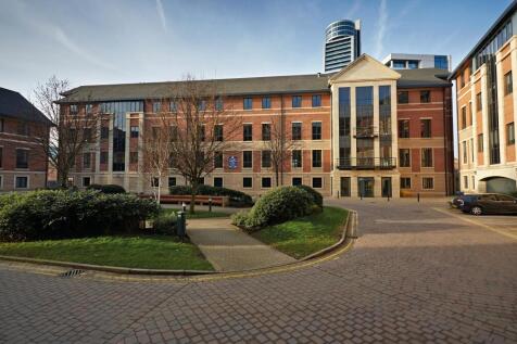 Office to rent in leeds