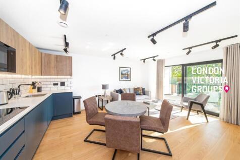 2B1B | Newham’s Yard South | Private Balcony | 24-Hour Concierge | Courtyard Gardens | London Bridge Set within the landmark Newham’s Yard South on Tower Bridge Road, this contemporary two-bedroom apa