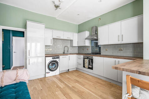 Reception/Kitchen