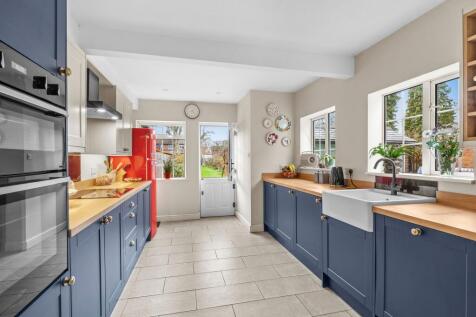 Fitted Kitchen