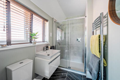 1336024-10-689359...