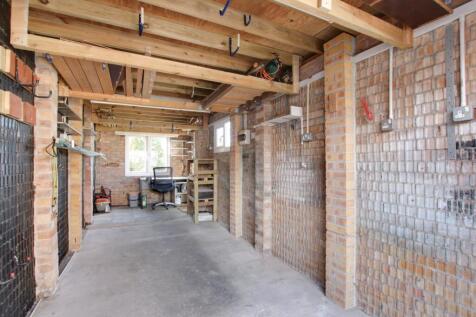 GARAGE INTERIOR
