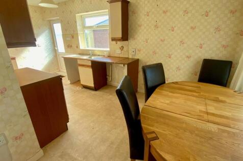 kitchen 1.jpg
