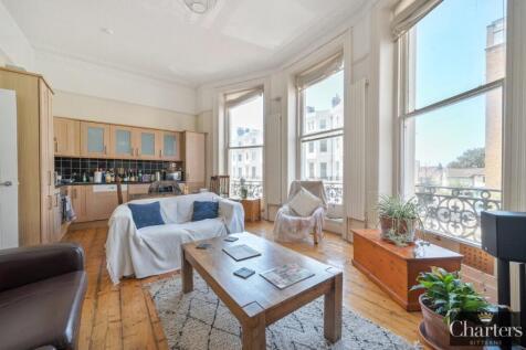 Living/Kitchen