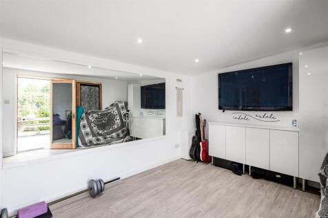 Maythorne, Haywards Heath Road-23.jpg