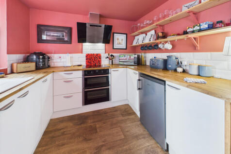 CAM03481G0-PR0115-STILL010