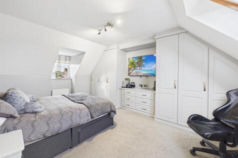 Bedroom:
