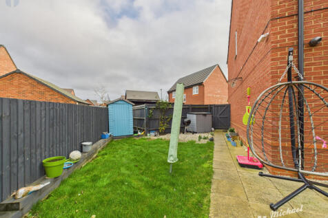 CAM03852G0-PR0493-STILL014