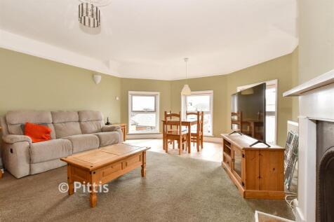Lounge/ Dining Area