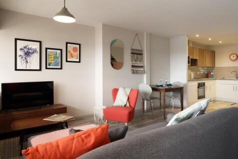 A stunning apartment located within the iconic UNCLE Manchester – Orient House on Granby Row, this home blends historic Victorian character with contemporary style. Set in a beautiful Grade II listed