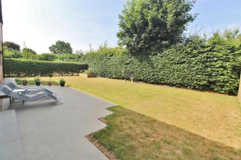 REAR GARDEN -