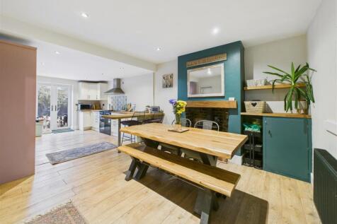 Living/Dining Kitchen
