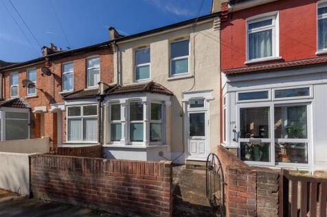Landseer Avenue, E12