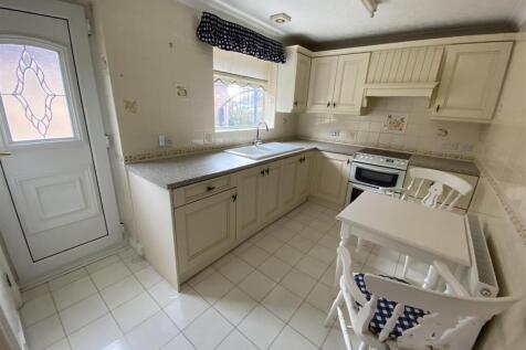 Kitchen: