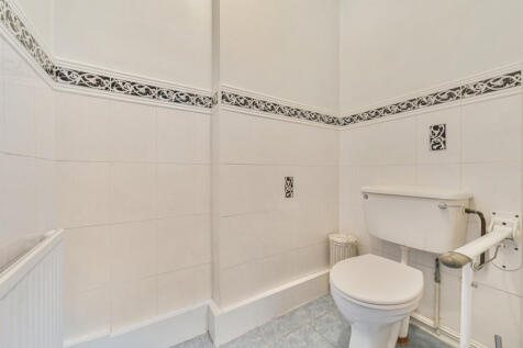 1373804-15-6908d8...