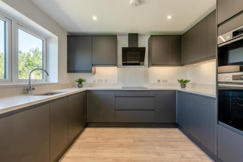 8695392-interior02.jpg