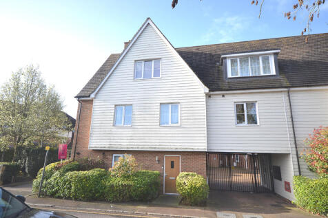 1 Theydon Mews