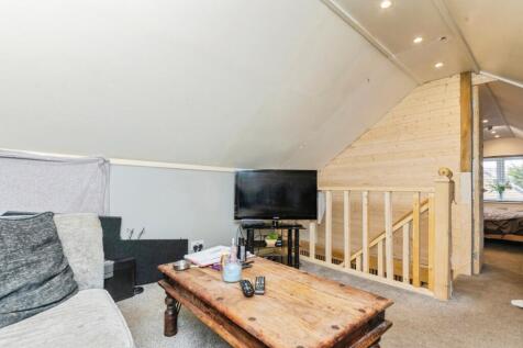 Upstairs Living Area