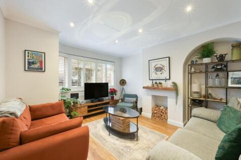 MORTIMER CRESCENT (2).jpg