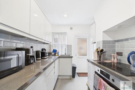 CAM03394G0-PR0332...