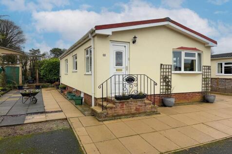 2 bed park home. Silsden