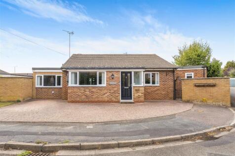 2 Poplar Close, Banbury-2.jpg